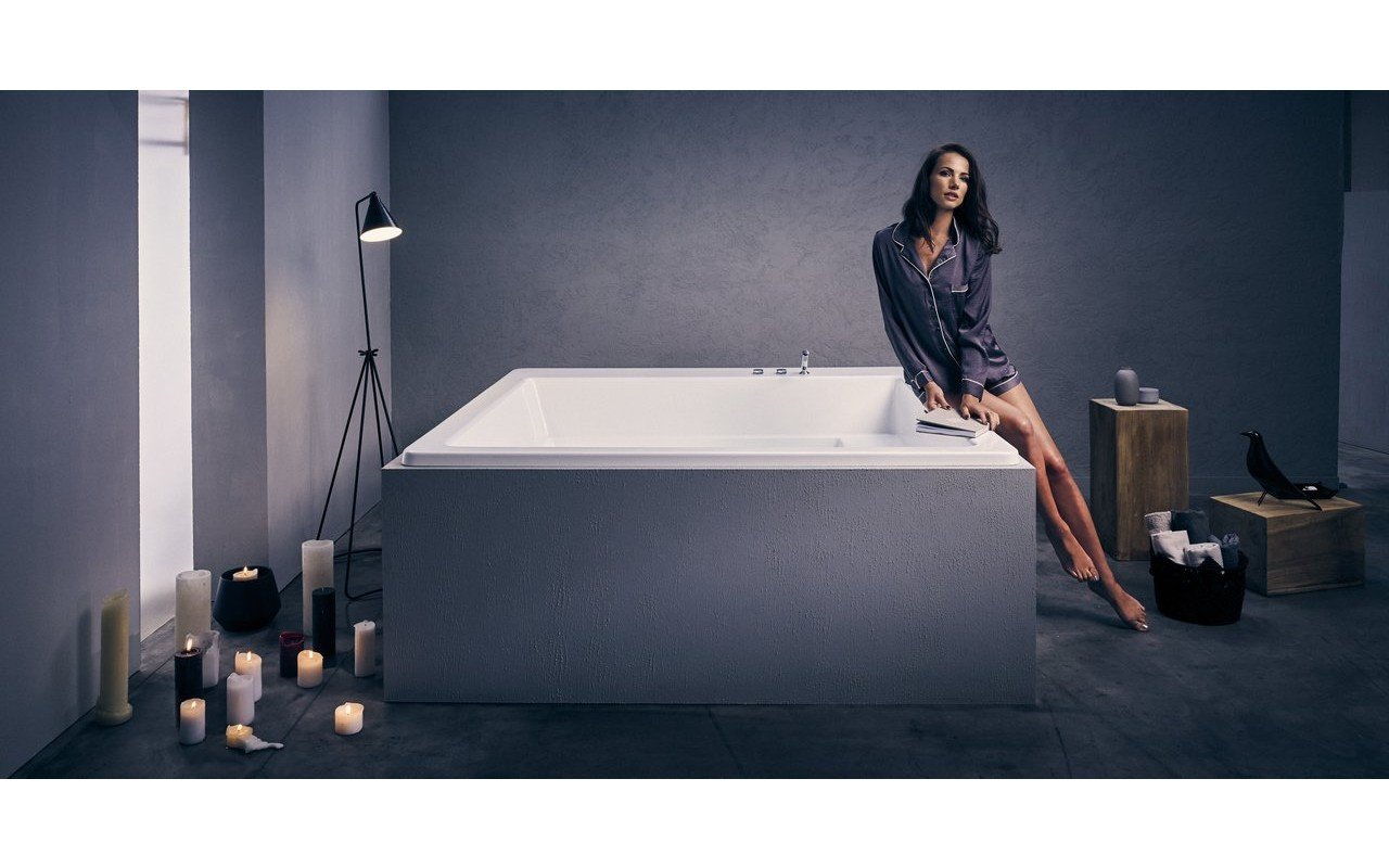 Aquatica Lacus Eingebaute Badewanne aus Acryl picture № 0